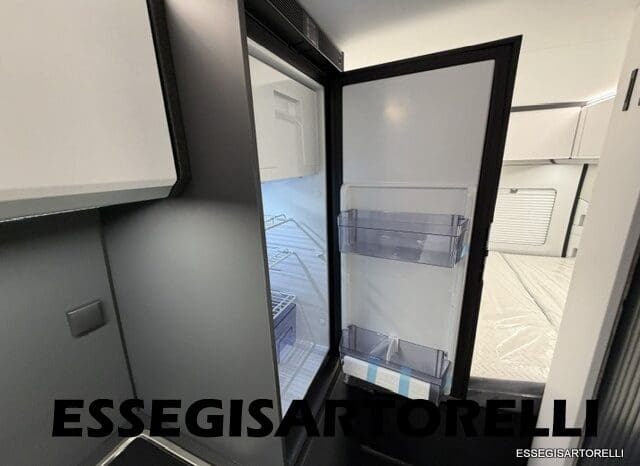 ADRIA TWIN SUPREME EDITION 600 SPB AUTOMATICO AT8 599 CM ADAS 2026 pieno