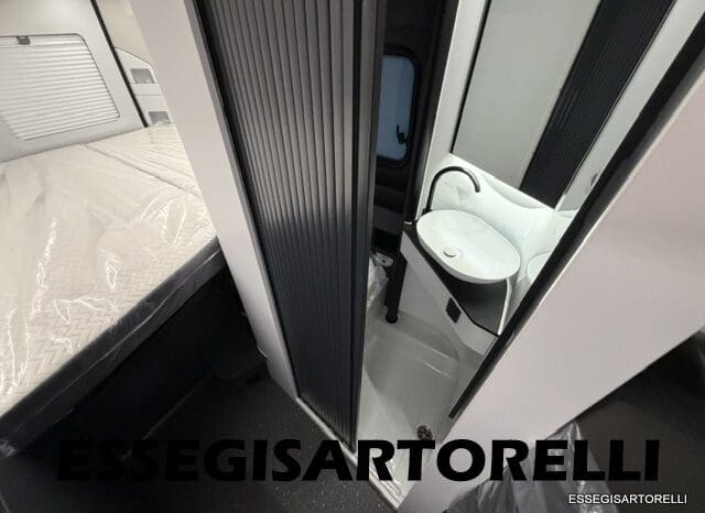 ADRIA TWIN SUPREME EDITION 600 SPB AUTOMATICO AT8 599 CM ADAS 2026 pieno