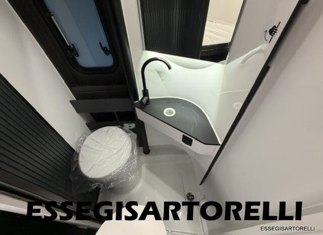ADRIA TWIN SUPREME EDITION 600 SPB AUTOMATICO AT8 599 CM ADAS 2026 pieno