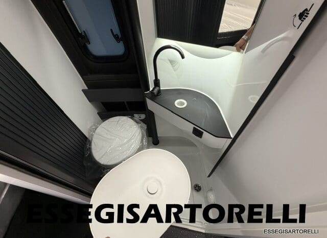 ADRIA TWIN SUPREME EDITION 600 SPB AUTOMATICO AT8 599 CM ADAS 2026 pieno