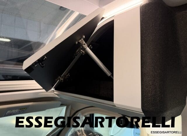 ADRIA TWIN SUPREME EDITION 600 SPB AUTOMATICO AT8 599 CM ADAS 2026 pieno