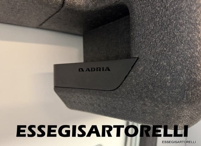 ADRIA TWIN SUPREME EDITION 600 SPB AUTOMATICO AT8 599 CM ADAS 2026 pieno