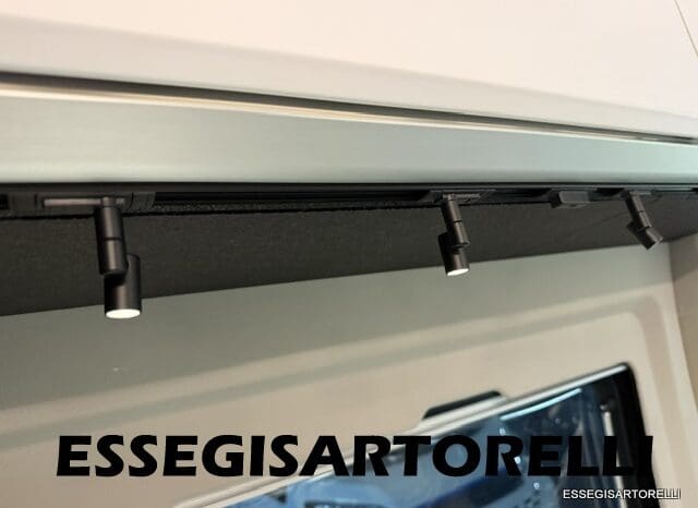 ADRIA TWIN SUPREME EDITION 600 SPB AUTOMATICO AT8 599 CM ADAS 2026 pieno