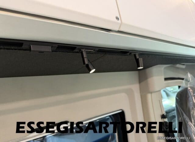 ADRIA TWIN SUPREME EDITION 600 SPB AUTOMATICO AT8 599 CM ADAS 2026 pieno