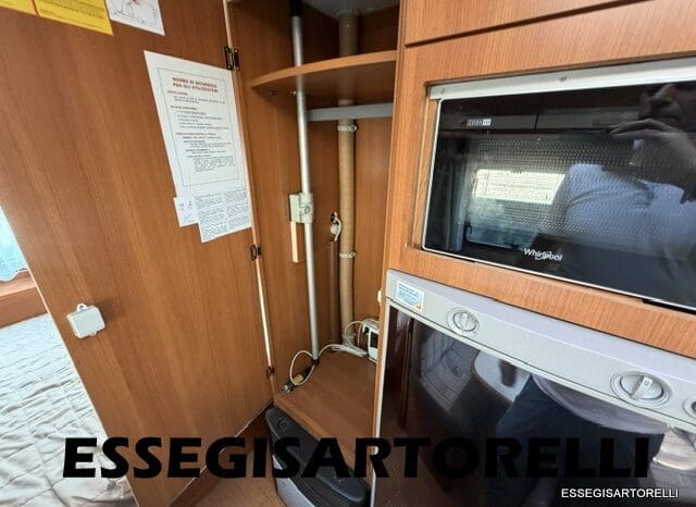 CARAVELAIR VENICIA 490 6 POSTI 2014 FULL 1.400 KG MOVER CLIMA MESTIC pieno