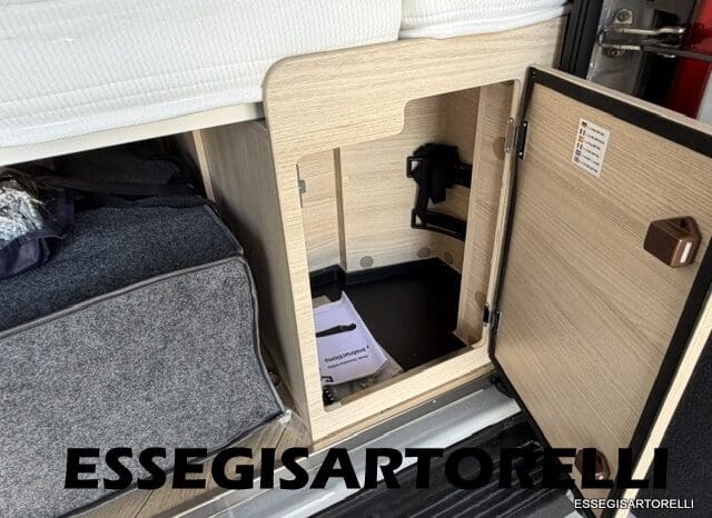 CHAUSSON SPORTLINE V 594 MAX DOPPIO MATRIMONIALE IN CODA 2026 SERIE VAN 599 CM pieno