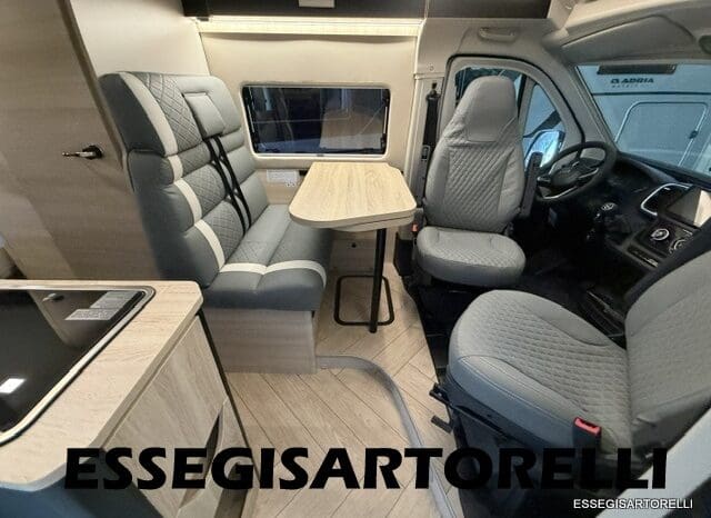 CHAUSSON SPORTLINE V 594 MAX DOPPIO MATRIMONIALE IN CODA 2026 SERIE VAN 599 CM pieno