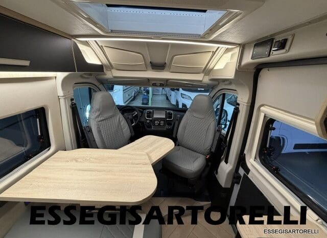 CHAUSSON SPORTLINE V 594 MAX DOPPIO MATRIMONIALE IN CODA 2026 SERIE VAN 599 CM pieno