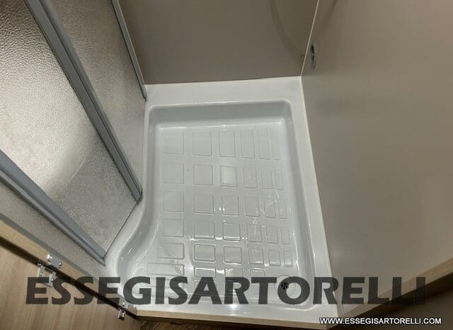CHAUSSON SPORTLINE V 594 MAX DOPPIO MATRIMONIALE IN CODA 2026 SERIE VAN 599 CM pieno