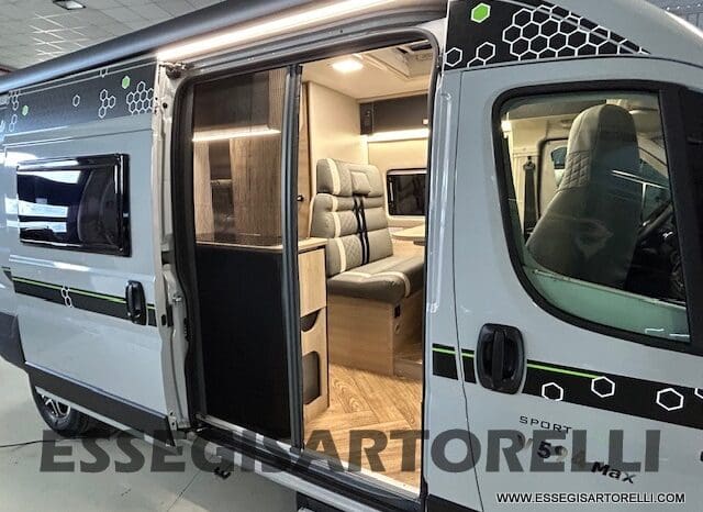 CHAUSSON SPORTLINE V 594 MAX DOPPIO MATRIMONIALE IN CODA 2026 SERIE VAN 599 CM pieno