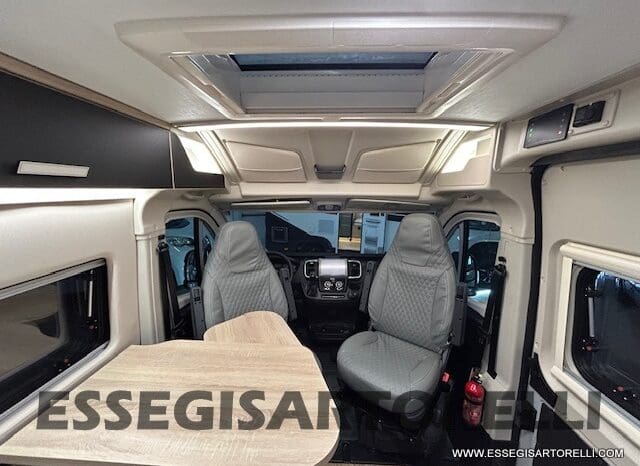 CHAUSSON SPORTLINE V 594 MAX DOPPIO MATRIMONIALE IN CODA 2026 SERIE VAN 599 CM pieno