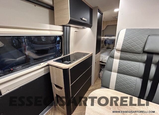 CHAUSSON SPORTLINE V 594 MAX DOPPIO MATRIMONIALE IN CODA 2026 SERIE VAN 599 CM pieno