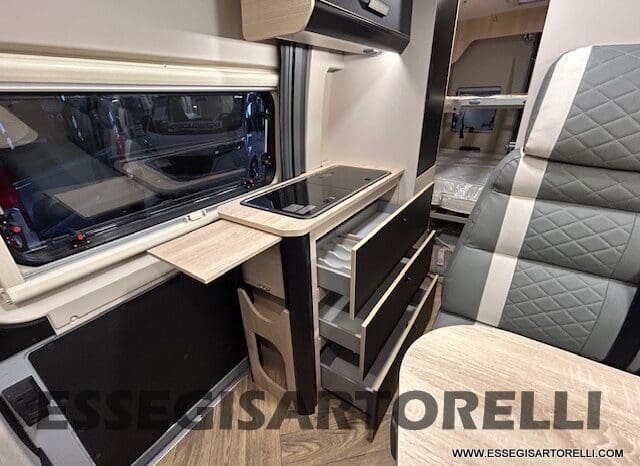 CHAUSSON SPORTLINE V 594 MAX DOPPIO MATRIMONIALE IN CODA 2026 SERIE VAN 599 CM pieno