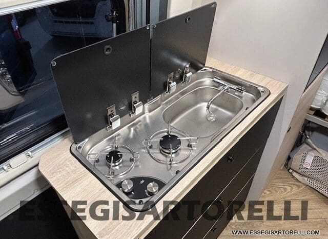 CHAUSSON SPORTLINE V 594 MAX DOPPIO MATRIMONIALE IN CODA 2026 SERIE VAN 599 CM pieno