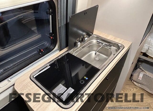 CHAUSSON SPORTLINE V 594 MAX DOPPIO MATRIMONIALE IN CODA 2026 SERIE VAN 599 CM pieno
