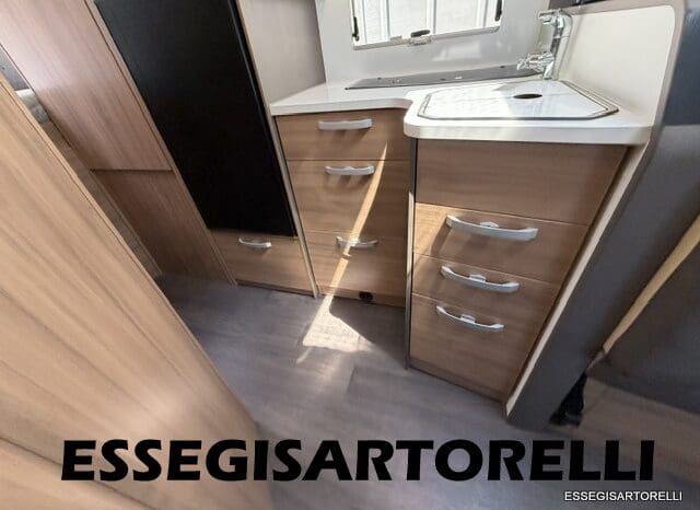ADRIA CORAL XL PLUS A 670 SP 2018 UNIPRORPIETARIO GARAGE WEBASTO KM 22.253 pieno