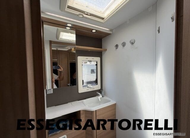 ADRIA CORAL XL PLUS A 670 SP 2018 UNIPRORPIETARIO GARAGE WEBASTO KM 22.253 pieno