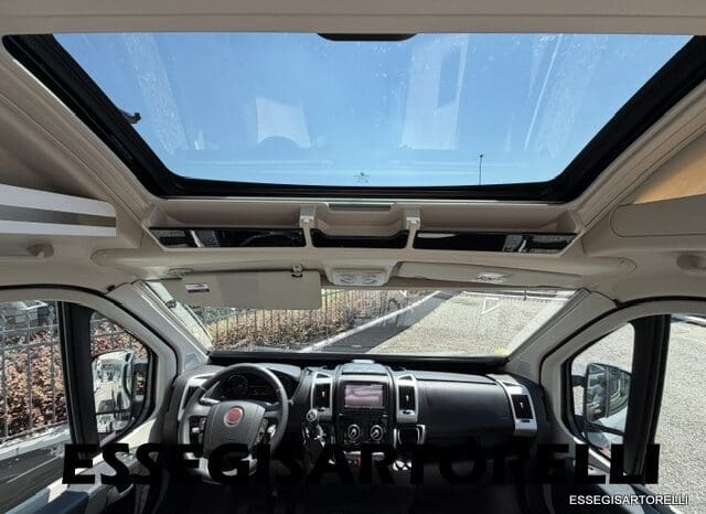 CHAUSSON ROADLINE PREMIUM V 690 VAN 636 UNIPRORPIETARIO 2021 KM 19.391 pieno
