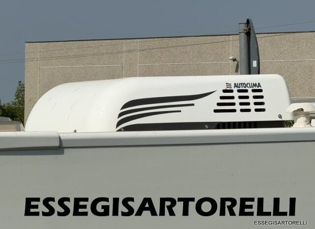 ROLLER TEAM GRANDUCA 265 P GARAGE 2015 FULL LETTO NAUTICO DOPPIO CLIMA pieno