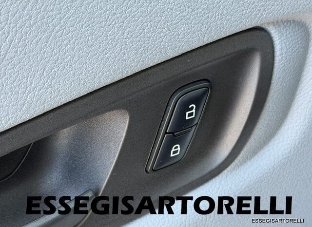CHAUSSON FLASH 634 2018 SEMINTEGRALE BASCULANTE 5 POSTI KM 18.415 UNIPROPRIETARIO 636 CM pieno