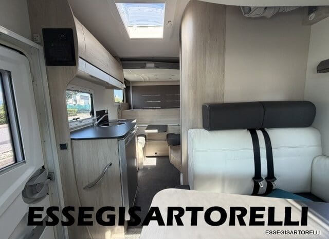 CHAUSSON FLASH 634 2018 SEMINTEGRALE BASCULANTE 5 POSTI KM 18.415 UNIPROPRIETARIO 636 CM pieno