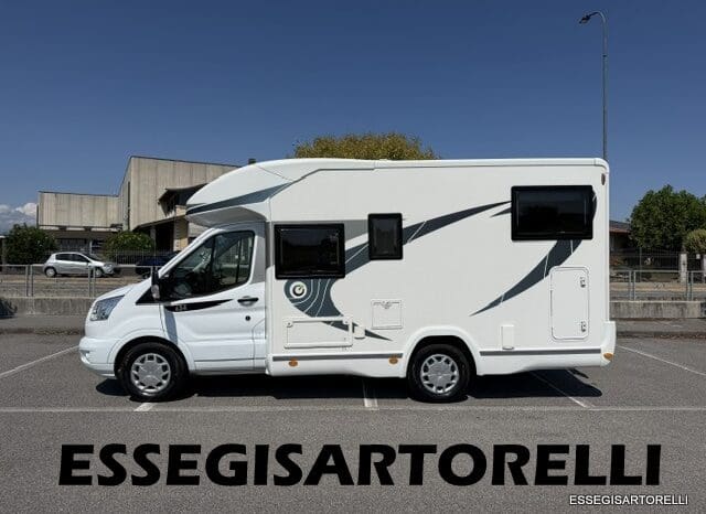 CHAUSSON FLASH 634 2018 SEMINTEGRALE BASCULANTE 5 POSTI KM 18.415 UNIPROPRIETARIO 636 CM pieno