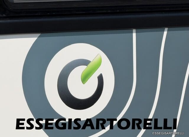 CHAUSSON FLASH 634 2018 SEMINTEGRALE BASCULANTE 5 POSTI KM 18.415 UNIPROPRIETARIO 636 CM pieno