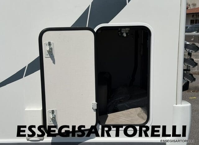 CHAUSSON FLASH 634 2018 SEMINTEGRALE BASCULANTE 5 POSTI KM 18.415 UNIPROPRIETARIO 636 CM pieno