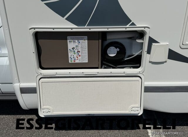CHAUSSON FLASH 634 2018 SEMINTEGRALE BASCULANTE 5 POSTI KM 18.415 UNIPROPRIETARIO 636 CM pieno