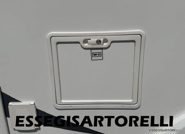 CHAUSSON FLASH 634 2018 SEMINTEGRALE BASCULANTE 5 POSTI KM 18.415 UNIPROPRIETARIO 636 CM pieno
