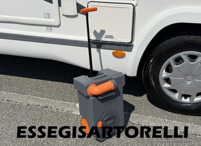 CHAUSSON FLASH 634 2018 SEMINTEGRALE BASCULANTE 5 POSTI KM 18.415 UNIPROPRIETARIO 636 CM pieno
