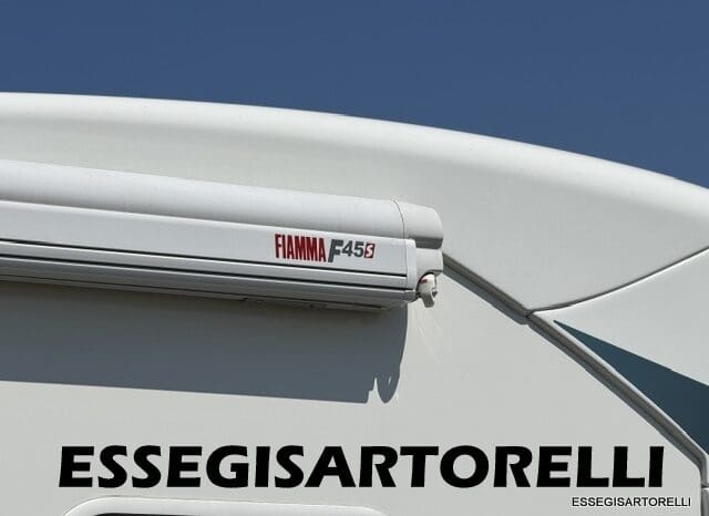 CHAUSSON FLASH 634 2018 SEMINTEGRALE BASCULANTE 5 POSTI KM 18.415 UNIPROPRIETARIO 636 CM pieno