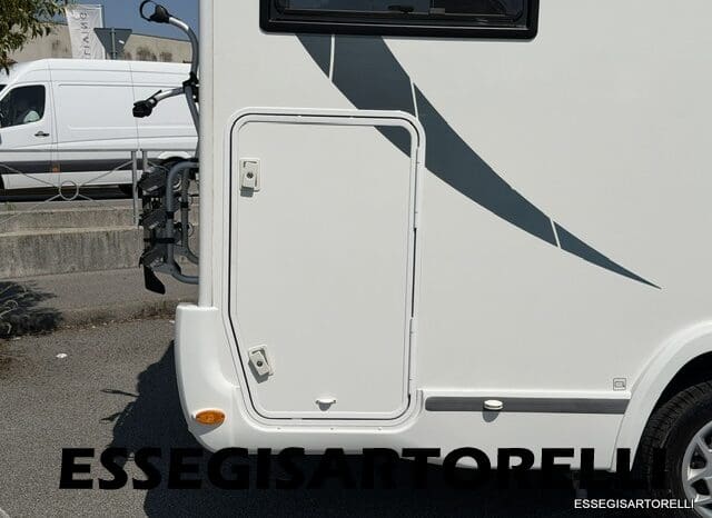 CHAUSSON FLASH 634 2018 SEMINTEGRALE BASCULANTE 5 POSTI KM 18.415 UNIPROPRIETARIO 636 CM pieno