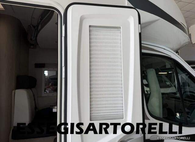 CHAUSSON FLASH 634 2018 SEMINTEGRALE BASCULANTE 5 POSTI KM 18.415 UNIPROPRIETARIO 636 CM pieno