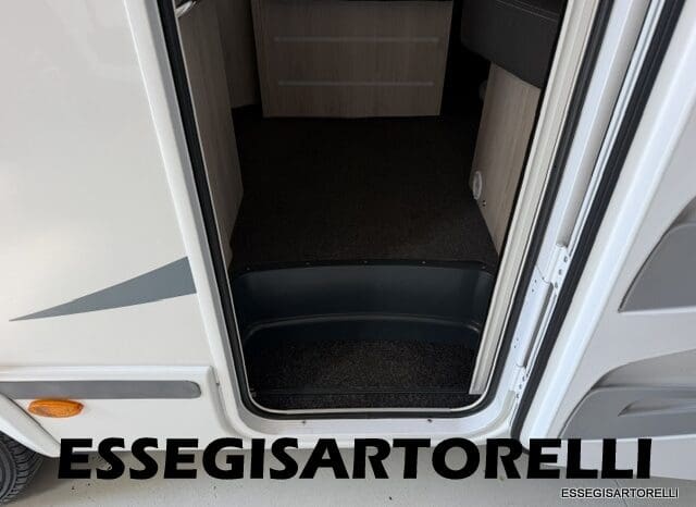 CHAUSSON FLASH 634 2018 SEMINTEGRALE BASCULANTE 5 POSTI KM 18.415 UNIPROPRIETARIO 636 CM pieno
