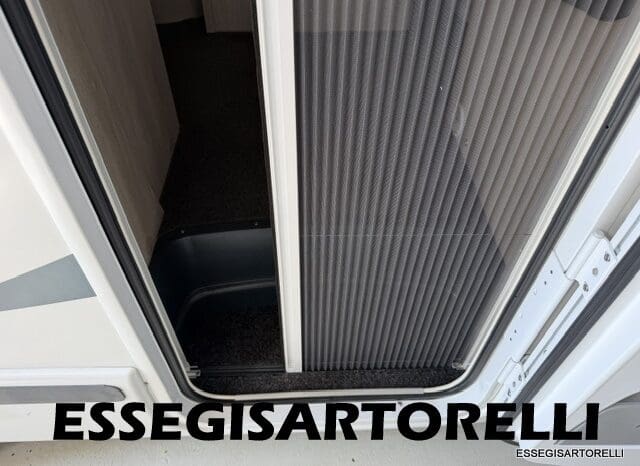 CHAUSSON FLASH 634 2018 SEMINTEGRALE BASCULANTE 5 POSTI KM 18.415 UNIPROPRIETARIO 636 CM pieno