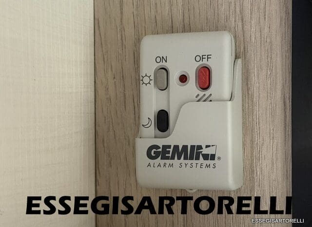 CHAUSSON FLASH 634 2018 SEMINTEGRALE BASCULANTE 5 POSTI KM 18.415 UNIPROPRIETARIO 636 CM pieno