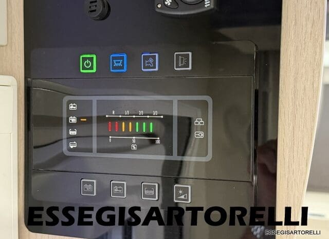 CHAUSSON FLASH 634 2018 SEMINTEGRALE BASCULANTE 5 POSTI KM 18.415 UNIPROPRIETARIO 636 CM pieno