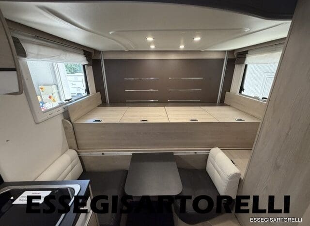CHAUSSON FLASH 634 2018 SEMINTEGRALE BASCULANTE 5 POSTI KM 18.415 UNIPROPRIETARIO 636 CM pieno
