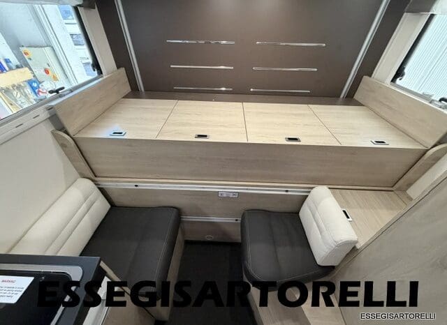 CHAUSSON FLASH 634 2018 SEMINTEGRALE BASCULANTE 5 POSTI KM 18.415 UNIPROPRIETARIO 636 CM pieno