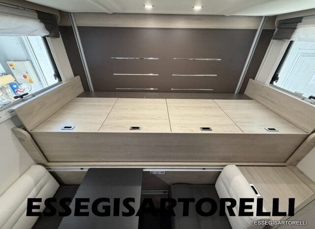 CHAUSSON FLASH 634 2018 SEMINTEGRALE BASCULANTE 5 POSTI KM 18.415 UNIPROPRIETARIO 636 CM pieno