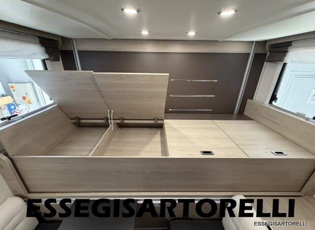 CHAUSSON FLASH 634 2018 SEMINTEGRALE BASCULANTE 5 POSTI KM 18.415 UNIPROPRIETARIO 636 CM pieno