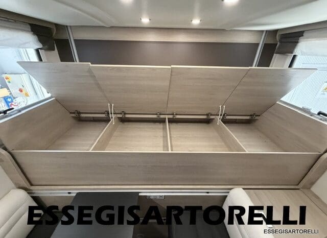 CHAUSSON FLASH 634 2018 SEMINTEGRALE BASCULANTE 5 POSTI KM 18.415 UNIPROPRIETARIO 636 CM pieno