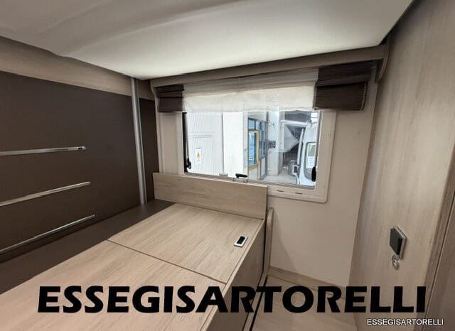 CHAUSSON FLASH 634 2018 SEMINTEGRALE BASCULANTE 5 POSTI KM 18.415 UNIPROPRIETARIO 636 CM pieno