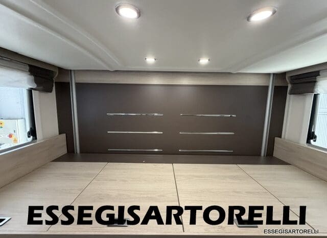 CHAUSSON FLASH 634 2018 SEMINTEGRALE BASCULANTE 5 POSTI KM 18.415 UNIPROPRIETARIO 636 CM pieno