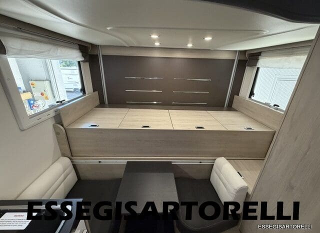 CHAUSSON FLASH 634 2018 SEMINTEGRALE BASCULANTE 5 POSTI KM 18.415 UNIPROPRIETARIO 636 CM pieno
