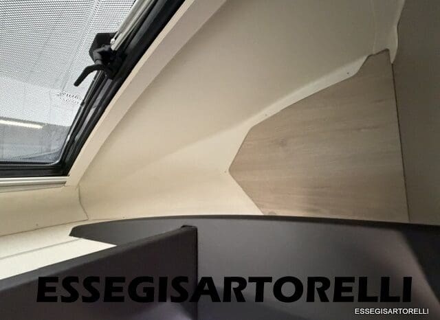 CHAUSSON FLASH 634 2018 SEMINTEGRALE BASCULANTE 5 POSTI KM 18.415 UNIPROPRIETARIO 636 CM pieno