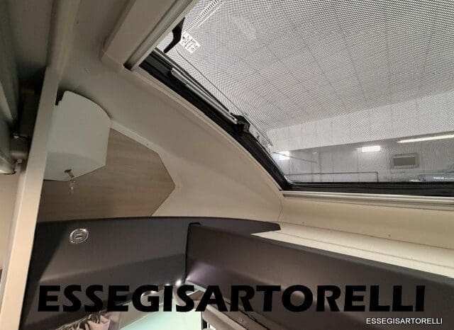 CHAUSSON FLASH 634 2018 SEMINTEGRALE BASCULANTE 5 POSTI KM 18.415 UNIPROPRIETARIO 636 CM pieno