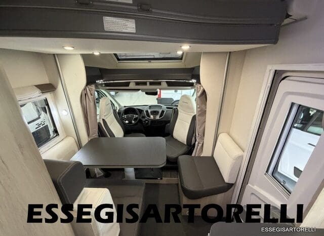 CHAUSSON FLASH 634 2018 SEMINTEGRALE BASCULANTE 5 POSTI KM 18.415 UNIPROPRIETARIO 636 CM pieno