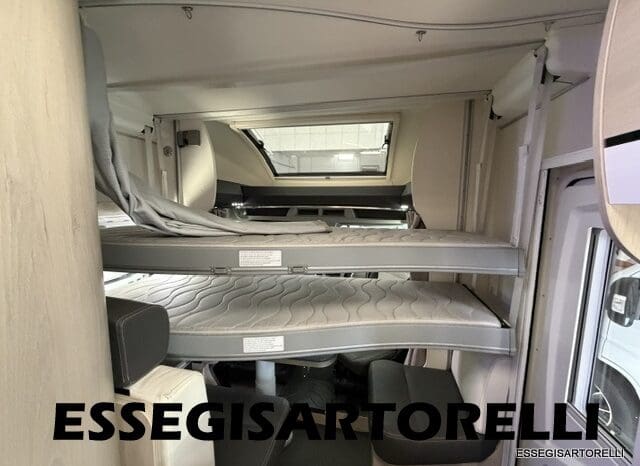 CHAUSSON FLASH 634 2018 SEMINTEGRALE BASCULANTE 5 POSTI KM 18.415 UNIPROPRIETARIO 636 CM pieno